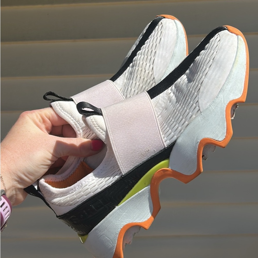 SOREL kinetic shoes